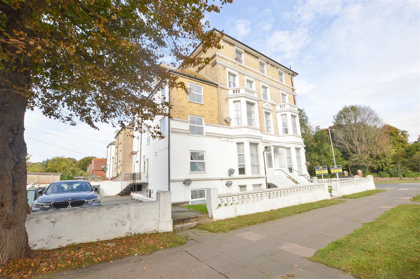 Property Details for The Avenue Eastbourne East Sussex BN21 3YB Town